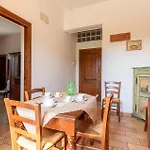 1 Bedroom Awesome In Appartamento