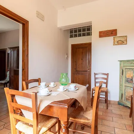 1 Bedroom Awesome In Apartament