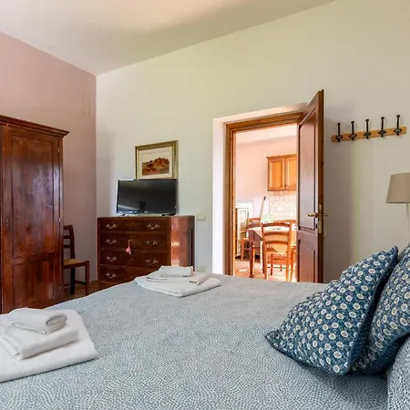 1 Bedroom Awesome In * Montone (Umbria)